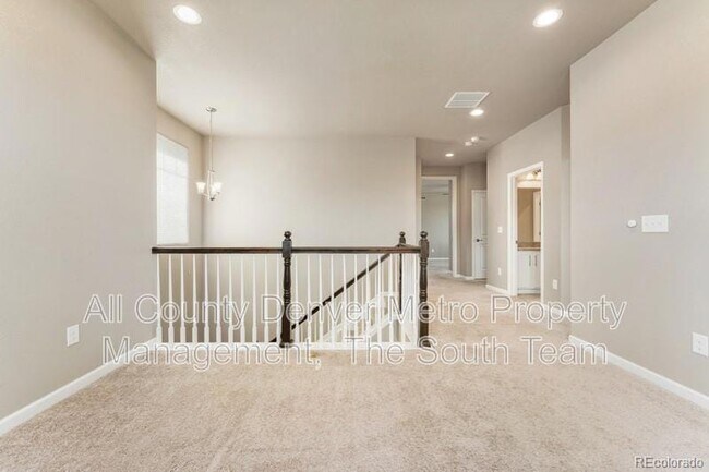 Building Photo - 536 E Fremont Pl