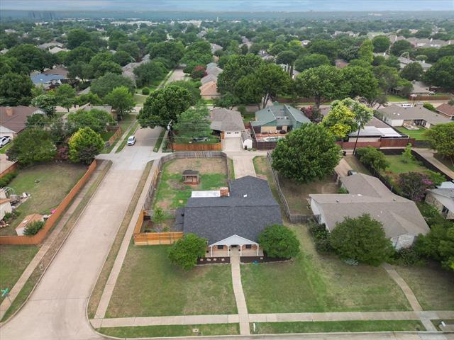 Building Photo - 2301 Travis Dr