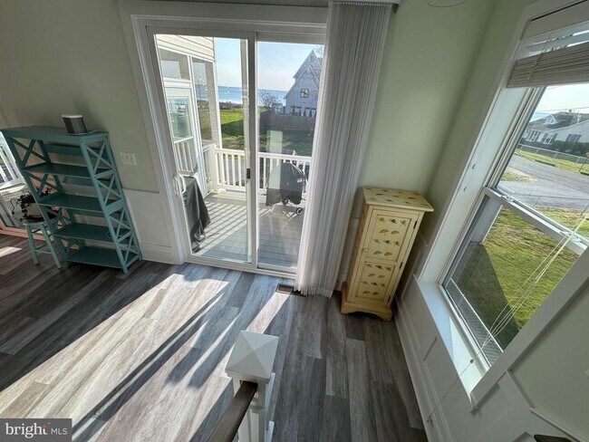 Building Photo - 8315 Bayside Rd