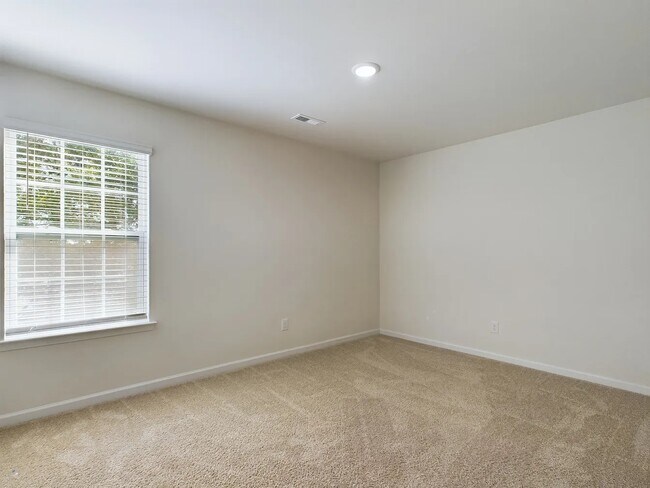 Building Photo - 5012 Jamie Sloop Ln