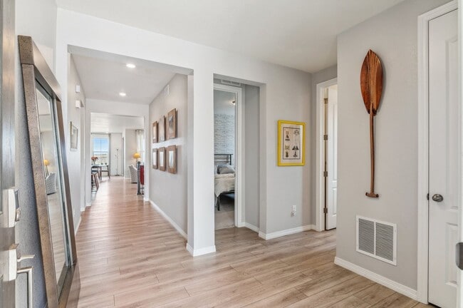 Building Photo - Stunning 4 Bedroom/ 3 Bath Home in Sterling Ranch