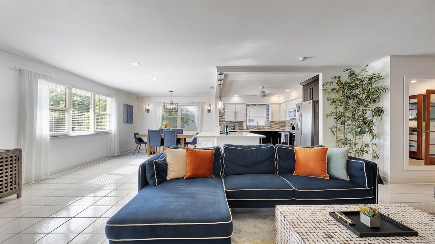 Building Photo - 571 94th Ave N