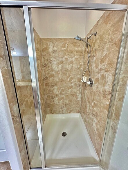 Building Photo - 1607 Acadia Harbor Pl