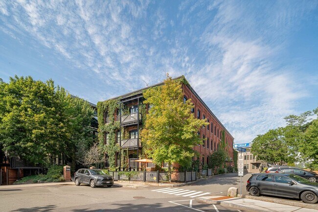 Building Photo - 1 Tannery Brook Row