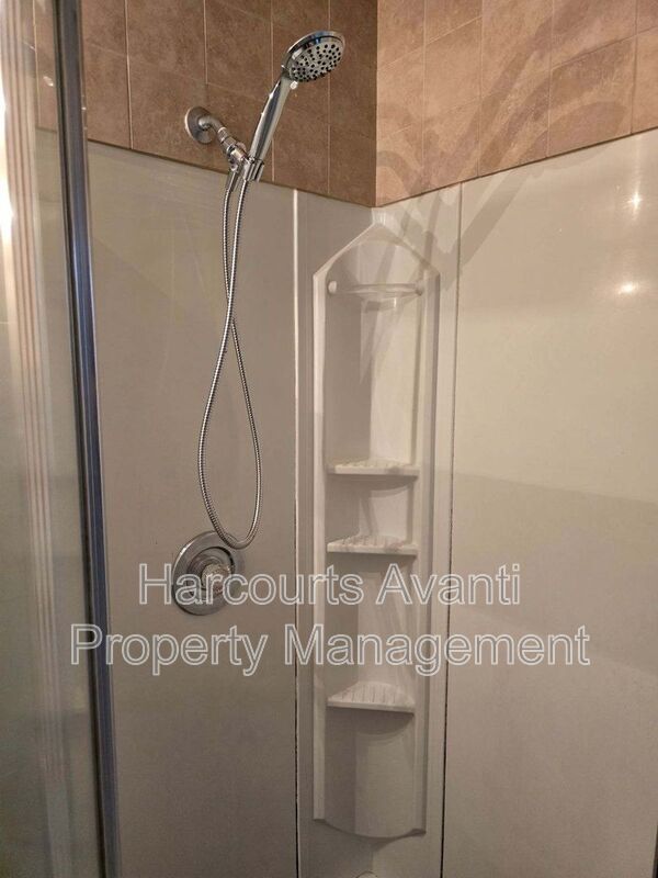 Building Photo - 1701 Old Mammoth Rd