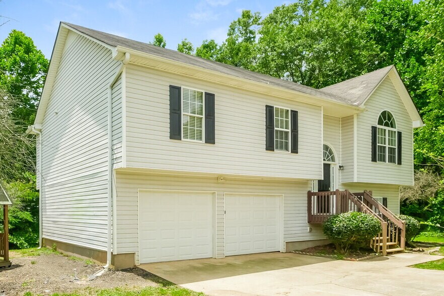 Building Photo - 5697 Newburn Ct