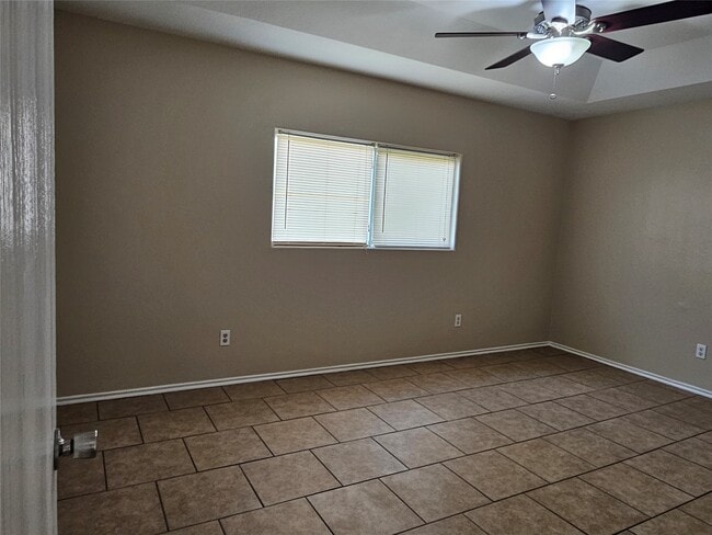 Building Photo - 500 Birch Cluster Ct