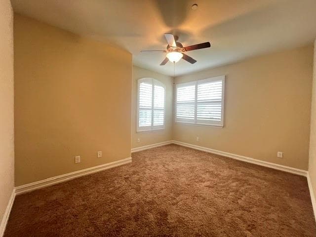 Building Photo - 4709 Bayview Dr