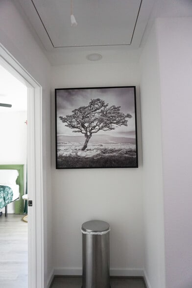 Building Photo - 8724 Peachtree St