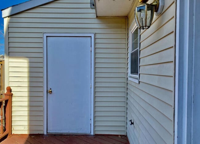 Building Photo - 6141 Sea Lion Pl