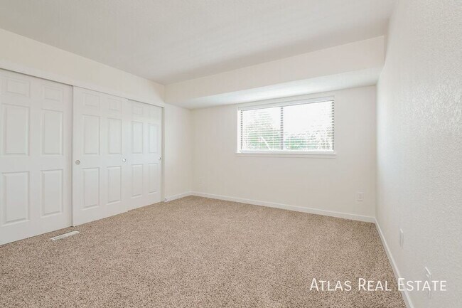 Building Photo - 108 Yank Way