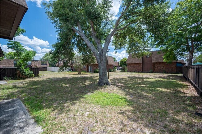 Building Photo - 1836 N Crystal Lake Dr