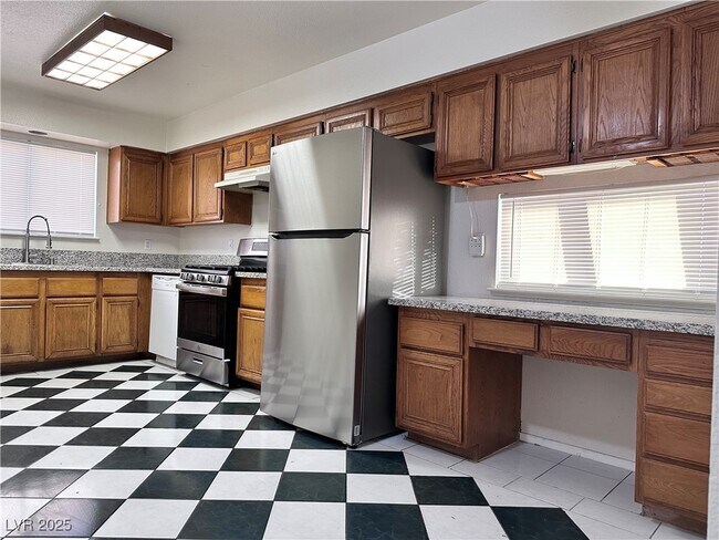 Building Photo - 6517 Chilton Ct