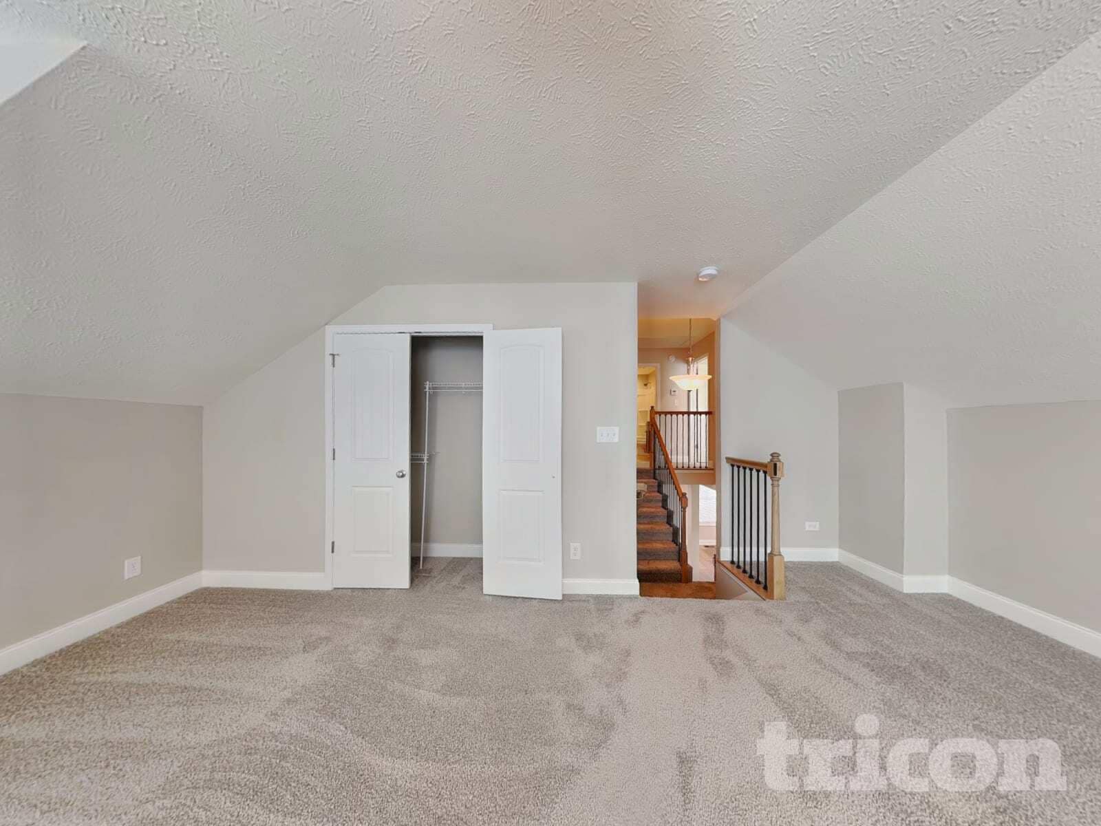 Building Photo - 204 Bonnell Dr