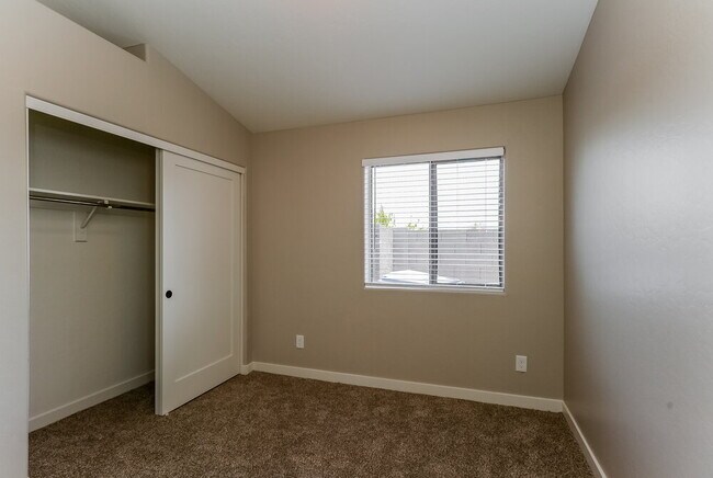 Building Photo - 232 N Merrill Rd