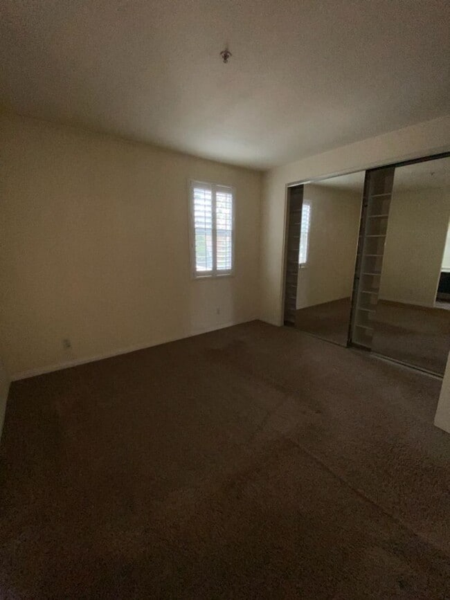 Building Photo - Beautiful 2 Bedroom 2 Bath Condo in the heart of Rancho San Diego!