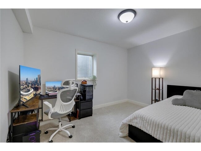 Building Photo - 645 Ramsey Cir