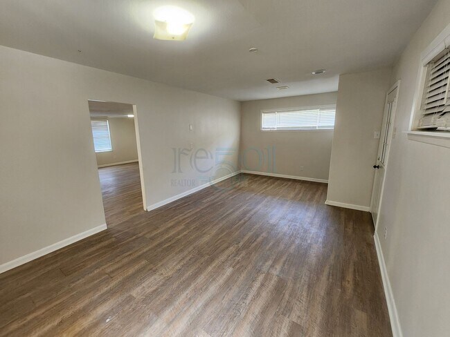 Building Photo - 7520 W Markham St