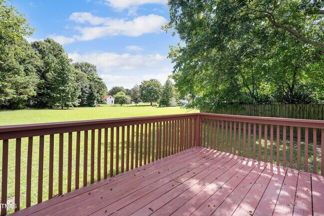 Building Photo - 409 Vista Springs Cir