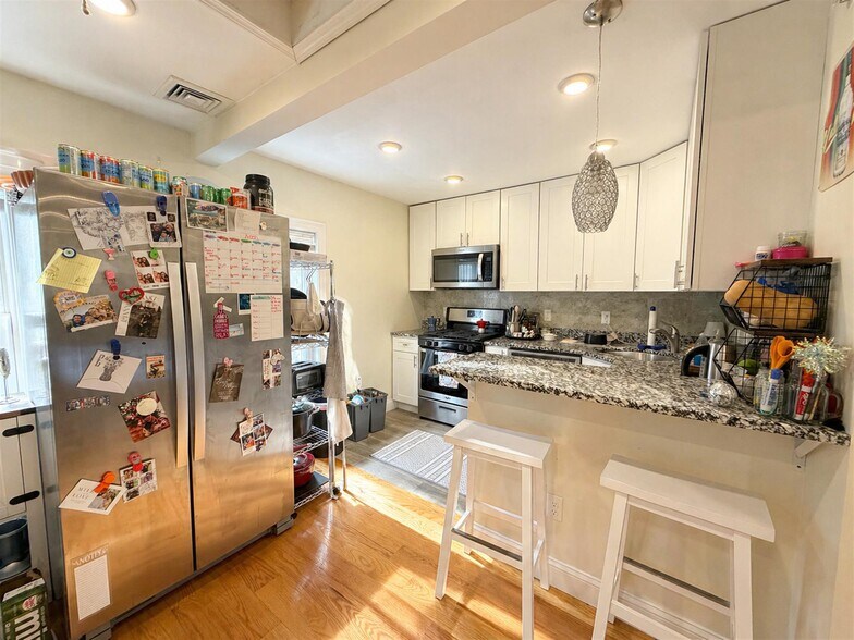 Building Photo - 78 Morrison Ave