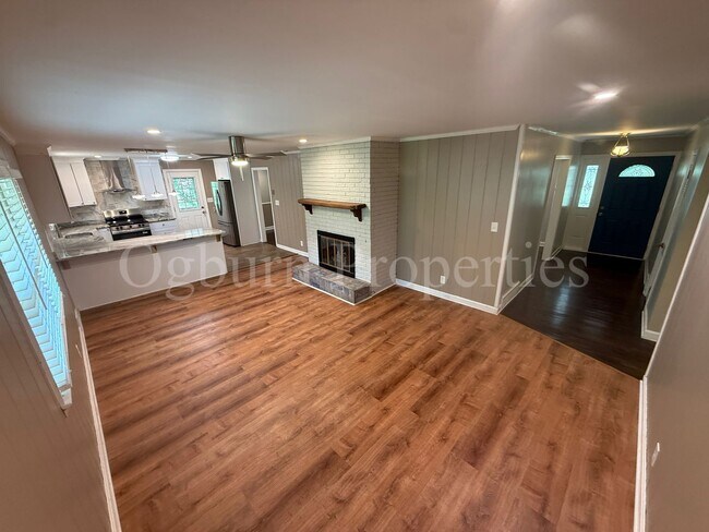 Building Photo - 4975 Stonington Rd SW