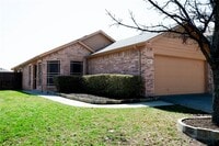 Building Photo - 1117 Browntop St