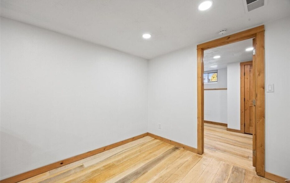 Building Photo - 5014 W 36th Ave