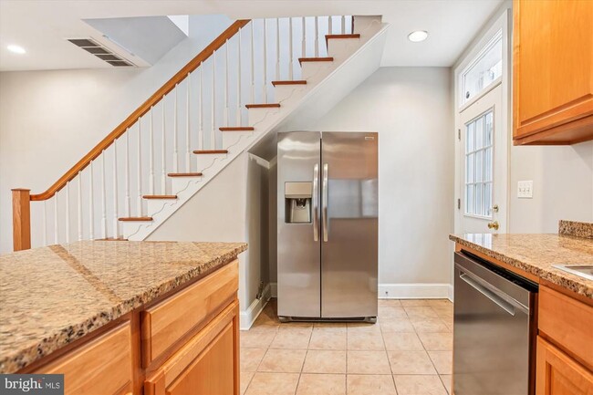 Building Photo - 1610 4th St NW