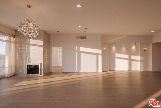 Building Photo - 515 Ocean Ave