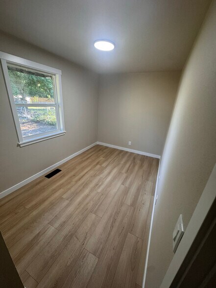 Building Photo - 6814 88th St SW