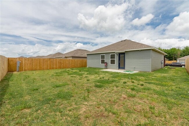 Building Photo - 4703 W Hoover Loop