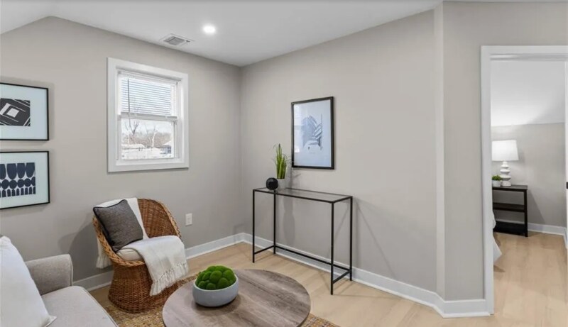 Primary Photo - 135 Hawksley Ave