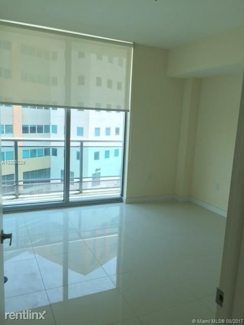 Building Photo - 350 S Miami Ave