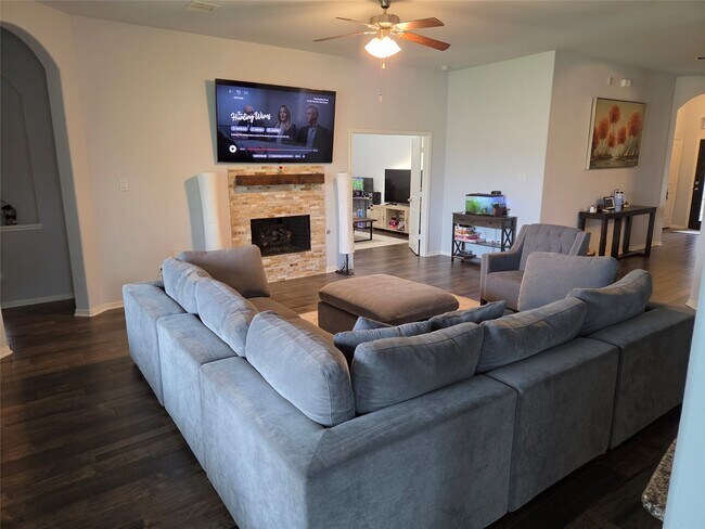 Building Photo - 2514 Copper Fields Dr