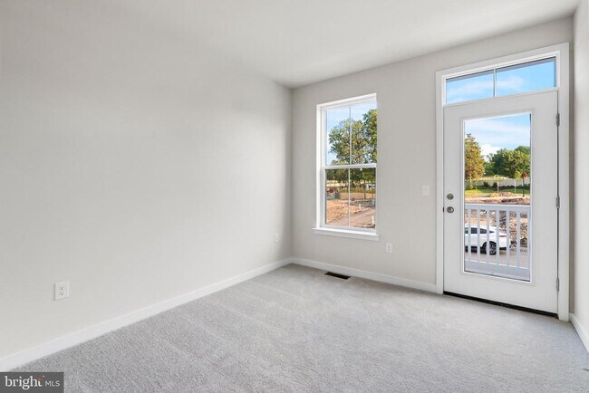 Building Photo - 808 Graphite Dr