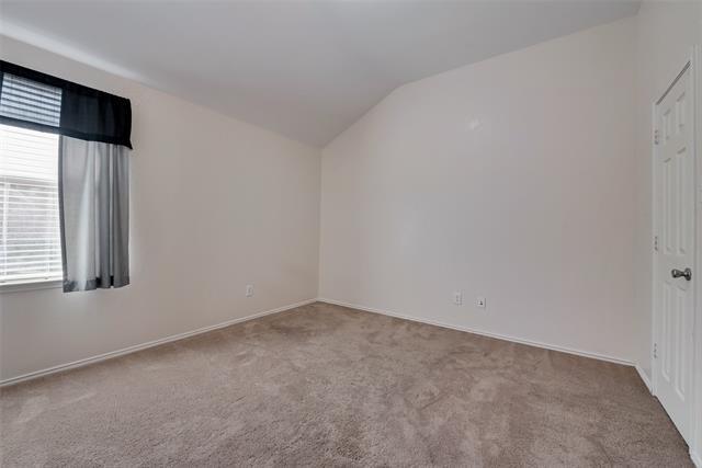 Building Photo - 315 Red Oak Ct