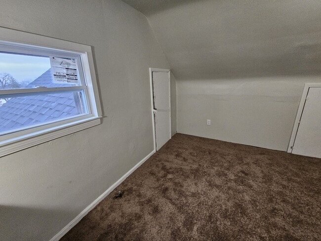 Building Photo - 3378 E 134th St