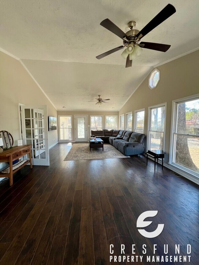 Building Photo - Bright, Easy-Living Home You’ll Love - READY FOR YOUR MOVE IN TODAY!