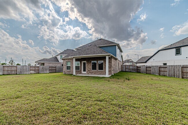 Building Photo - 21606 Wave Holw Dr