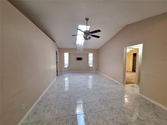 Building Photo - 25676 Aysen Dr