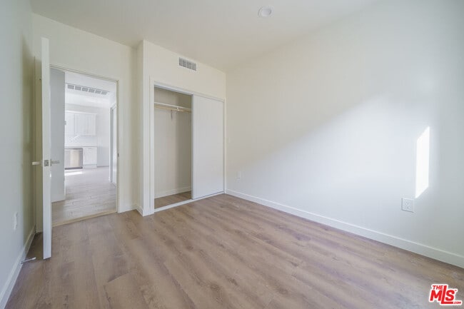 Building Photo - 2896 W 14th St