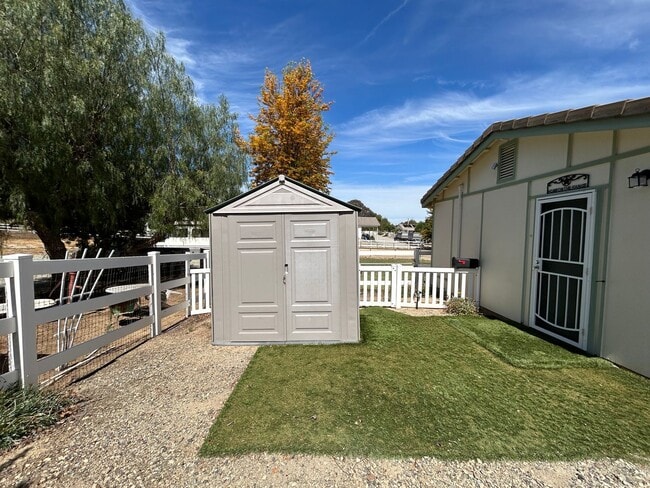 Building Photo - ADU