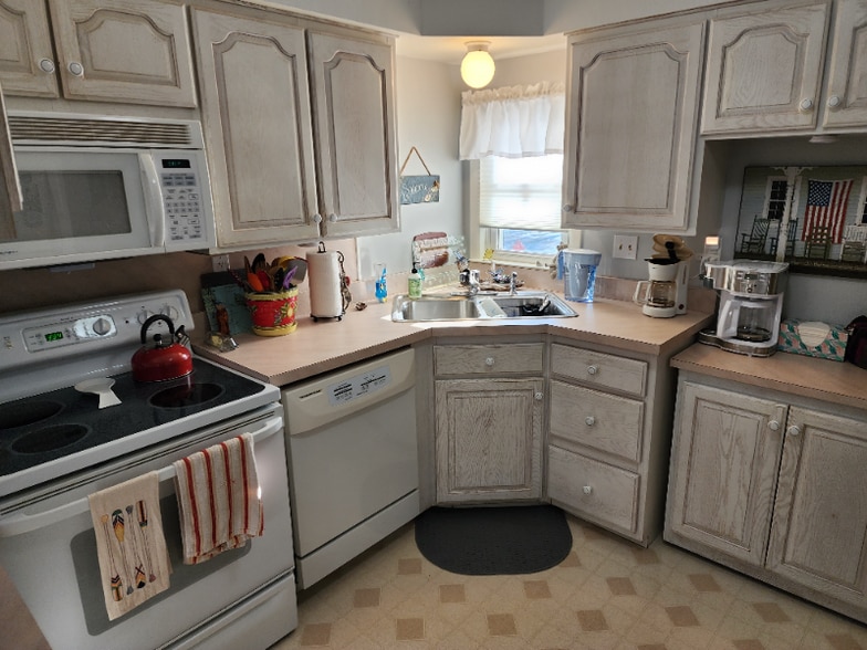 Building Photo - 1319 S 1st Ave