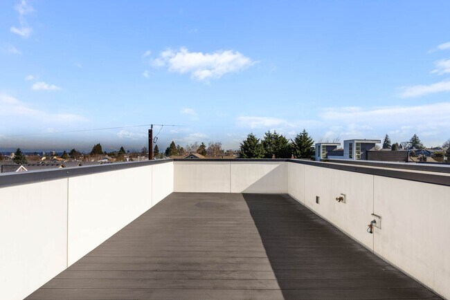 Building Photo - 2123 2nd Ave N