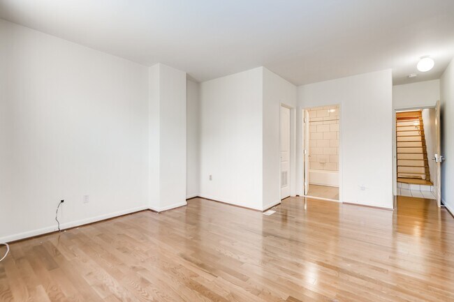 Building Photo - 1127 S Hanover St