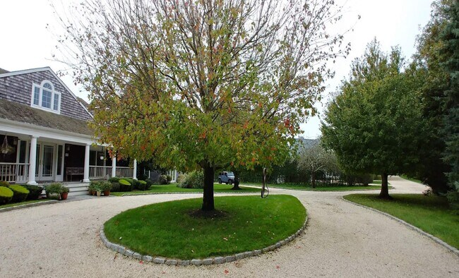 Building Photo - 491 Butter Ln