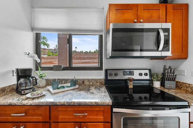 Building Photo - Kahana Manor #318 Furnished One Bedroom One Bath Unit