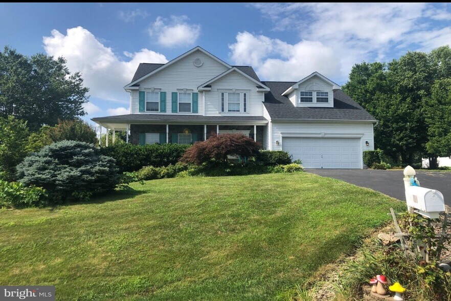 Building Photo - 107 Wheat Field Terrace