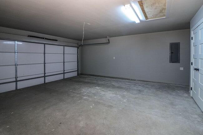 Building Photo - 11104 E 138th Pl N