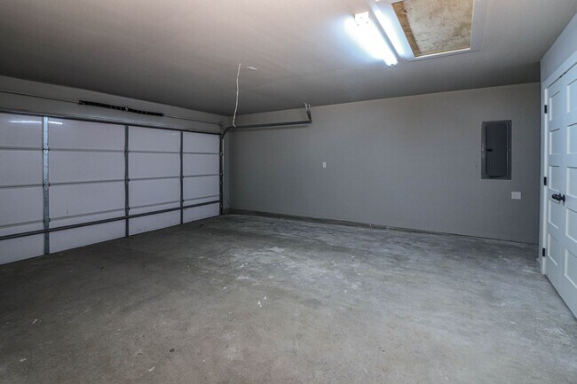 Building Photo - 11108 E 138th Pl N